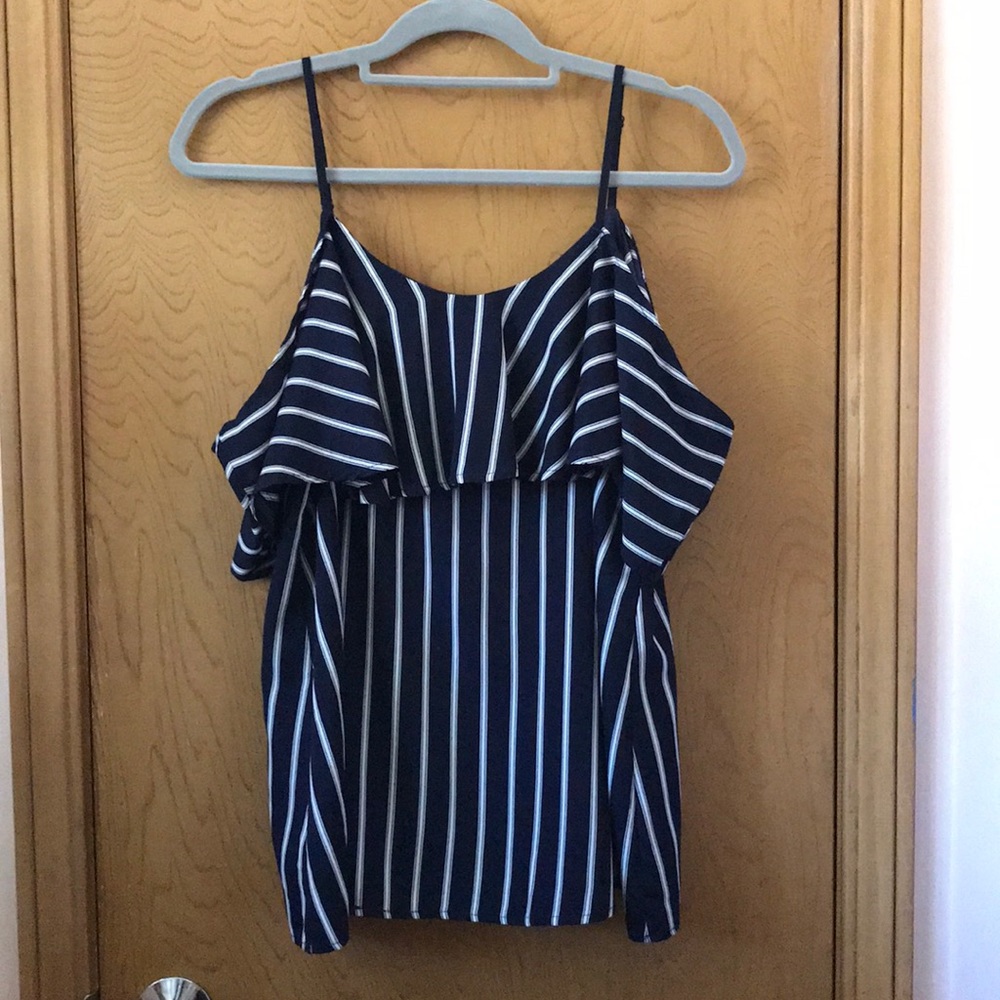 Doe & Rae cold shoulder navy/white stripes blouse